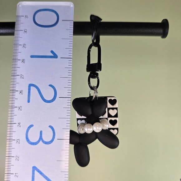 Balloon Dog Keychain With‎ Pearl Necklace (NWOT) - Picture 2 of 5